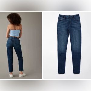 AMERICAN EAGLE 🦅 MOM JEANS